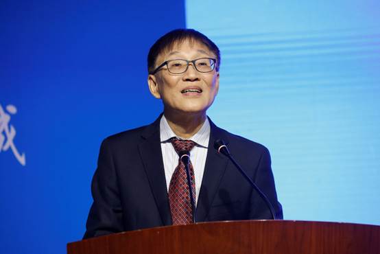 说明: E:\Desktop\1\张维主任主持.jpg